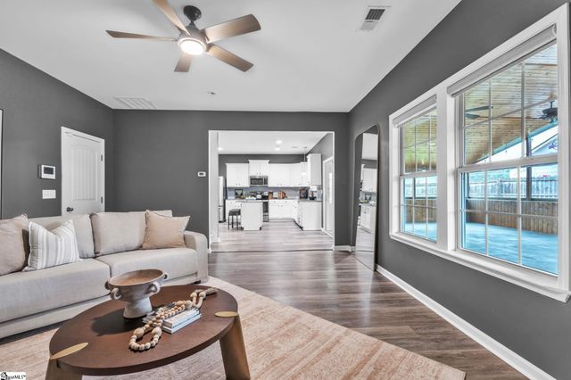 524 Marathon Court, Boiling Springs, SC 29316