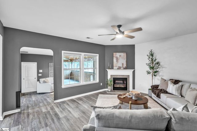 524 Marathon Court, Boiling Springs, SC 29316