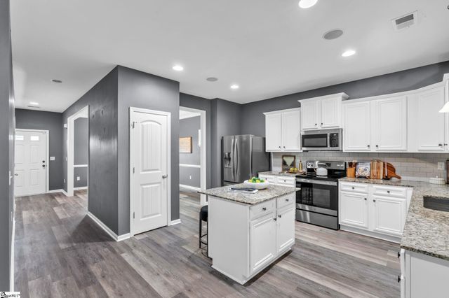 524 Marathon Court, Boiling Springs, SC 29316