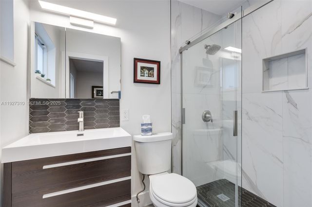 475 NW 42nd St, Miami, FL 33127