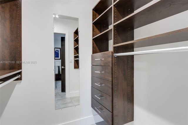 475 NW 42nd St, Miami, FL 33127