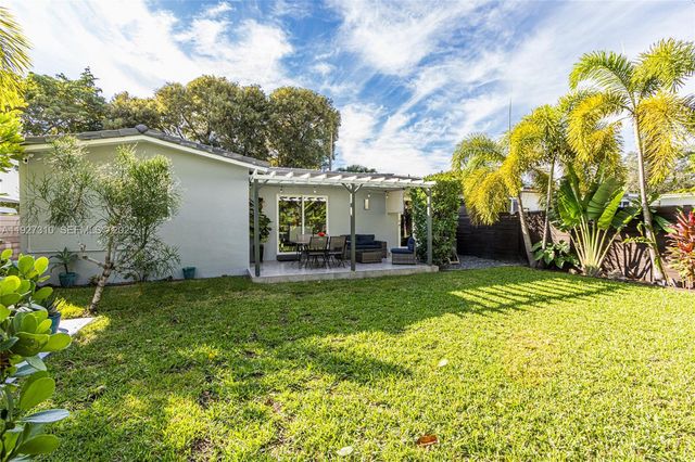 475 NW 42nd St, Miami, FL 33127