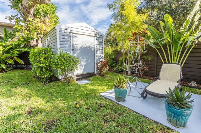 475 NW 42nd St, Miami, FL 33127