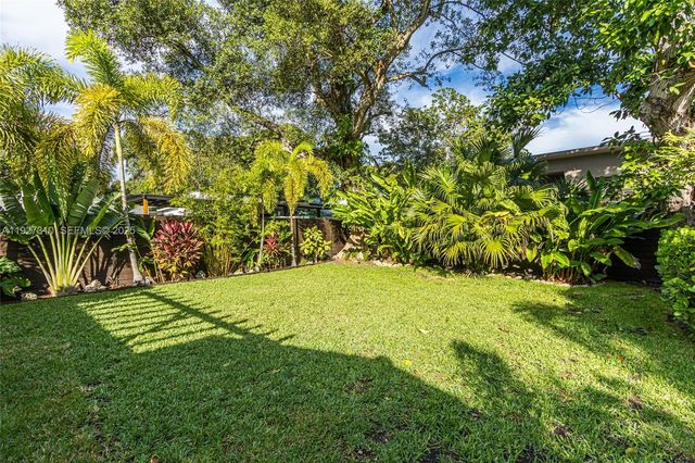 475 NW 42nd St, Miami, FL 33127