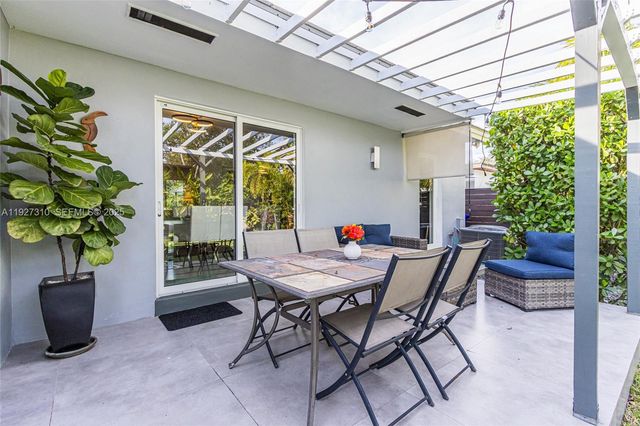 475 NW 42nd St, Miami, FL 33127