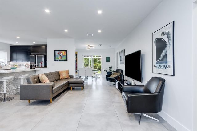 475 NW 42nd St, Miami, FL 33127