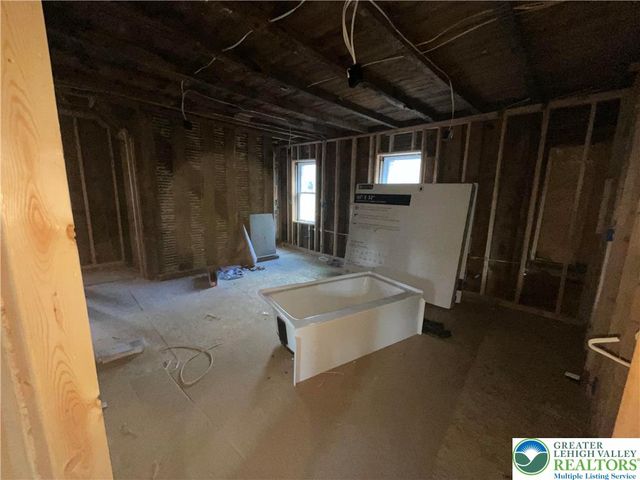 265 Mill Road, Mahoning Twp, PA 18235