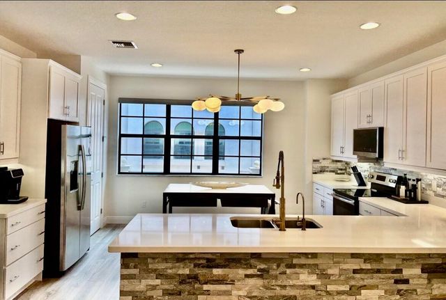 621 Windward Circle S, Boynton Beach, FL 33435
