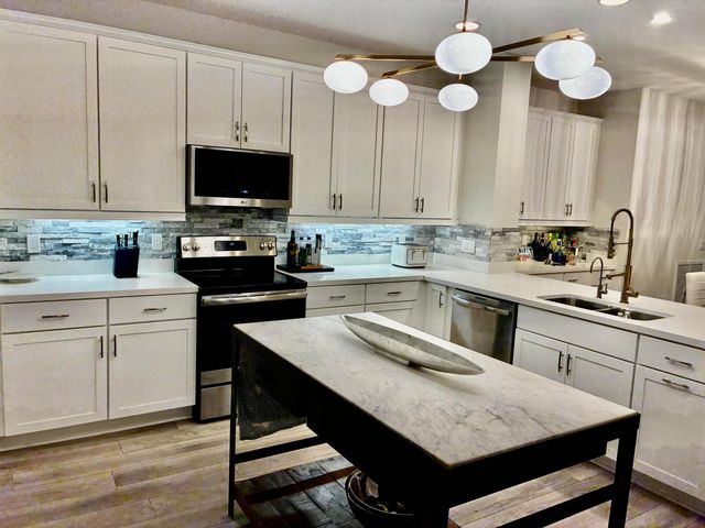 621 Windward Circle S, Boynton Beach, FL 33435