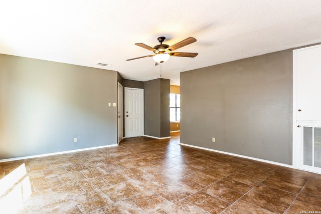 6907 Saharastone, Converse, TX 78109
