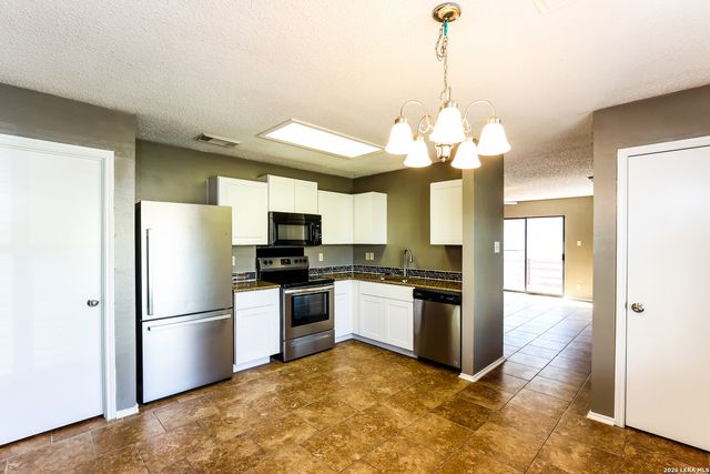 6907 Saharastone, Converse, TX 78109