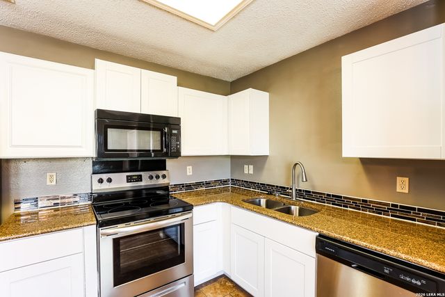 6907 Saharastone, Converse, TX 78109
