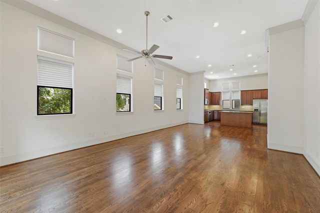 411 W 17th Street D, Houston, TX 77008