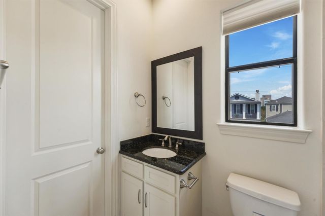 411 W 17th Street D, Houston, TX 77008