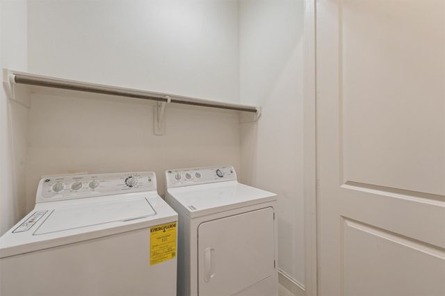 411 W 17th Street D, Houston, TX 77008