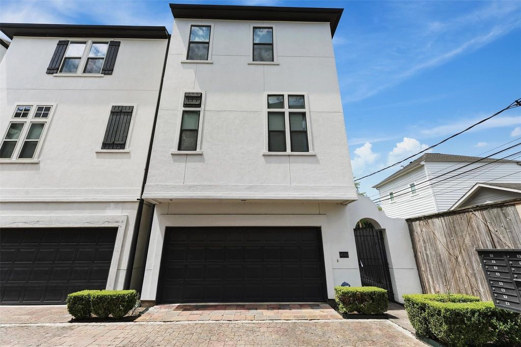 411 W 17th Street D, Houston, TX 77008