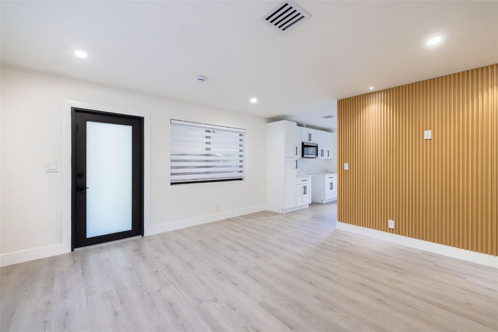 1341 SE 10th Avenue, Fort Lauderdale, FL 33316