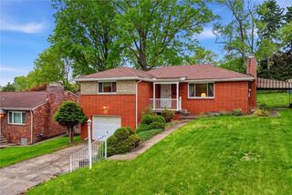 4960 Flamingo Dr, Whitehall, PA 15236
