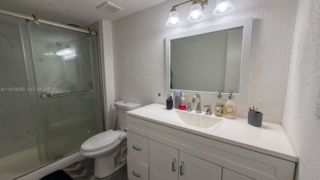 7051 Environ Boulevard 436, Lauderhill, FL 33319