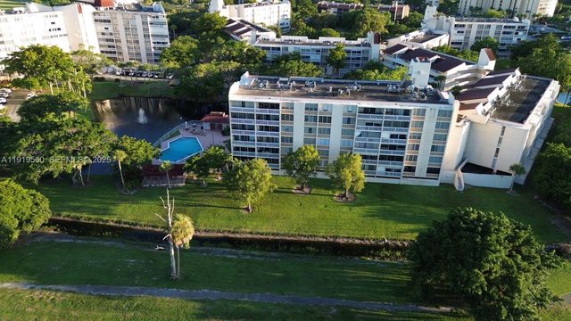 7051 Environ Boulevard 436, Lauderhill, FL 33319