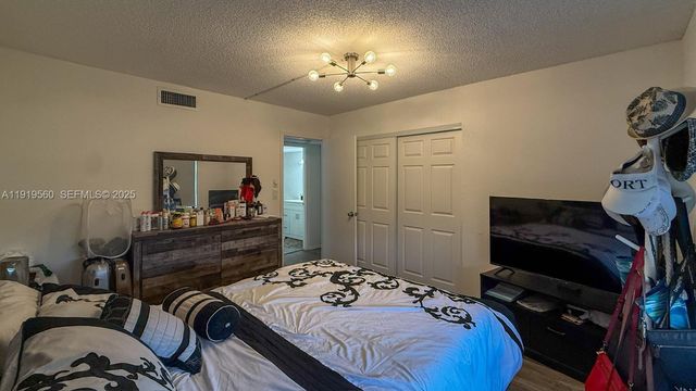 7051 Environ Boulevard 436, Lauderhill, FL 33319