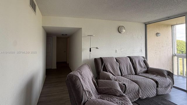 7051 Environ Boulevard 436, Lauderhill, FL 33319