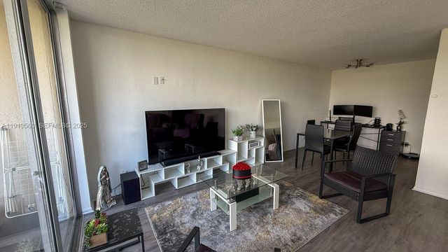 7051 Environ Boulevard 436, Lauderhill, FL 33319