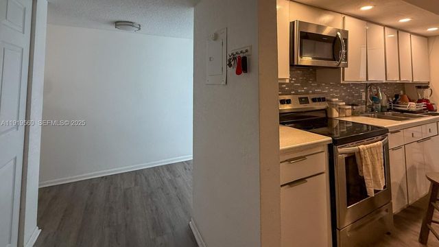 7051 Environ Boulevard 436, Lauderhill, FL 33319