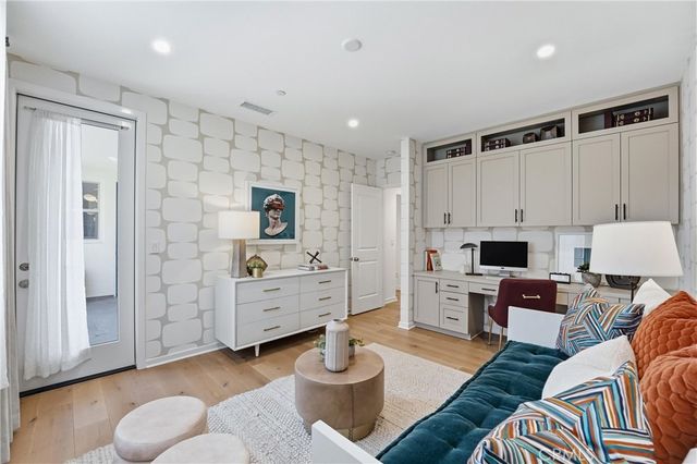 106 Coastal, Irvine, CA 92618