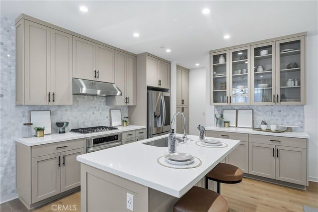 106 Coastal, Irvine, CA 92618