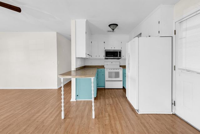 726 Juniper Dr., Surfside Beach, SC 29575