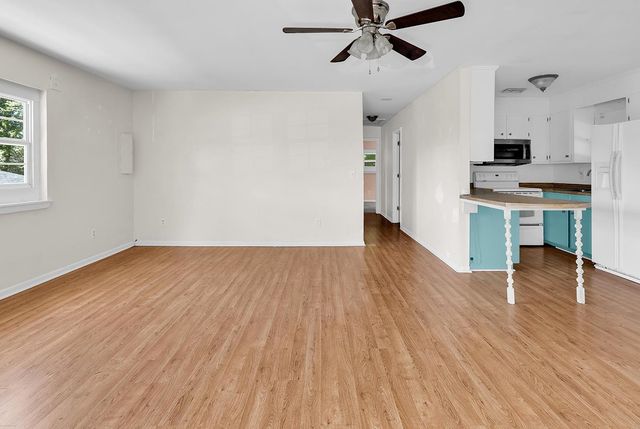 726 Juniper Dr., Surfside Beach, SC 29575