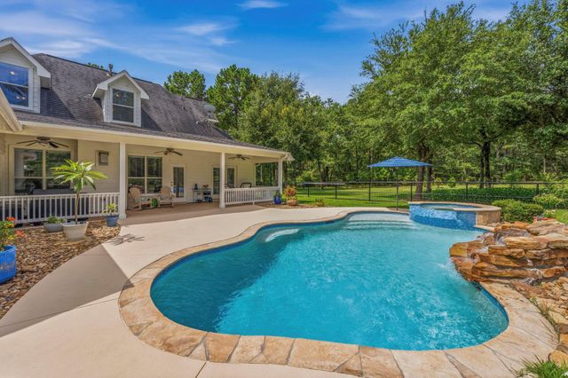 9219 Amelia Drive, Anderson, TX 77830