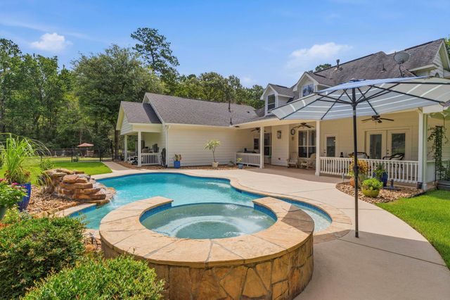 9219 Amelia Drive, Anderson, TX 77830