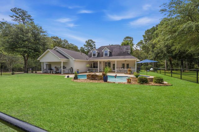 9219 Amelia Drive, Anderson, TX 77830