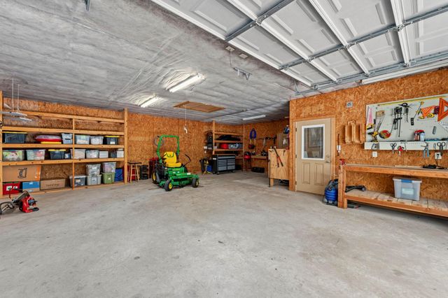 9219 Amelia Drive, Anderson, TX 77830