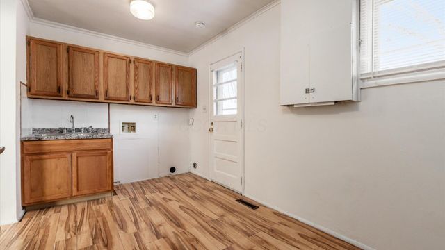 25 S 24th Street, Newark, OH 43055