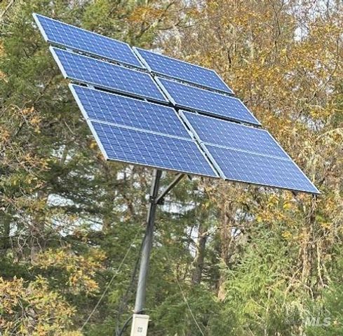 5700 High Point Rd, Willits, CA 95490