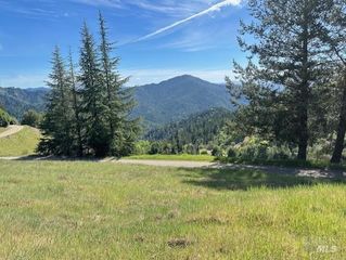 5700 High Point Rd, Willits, CA 95490