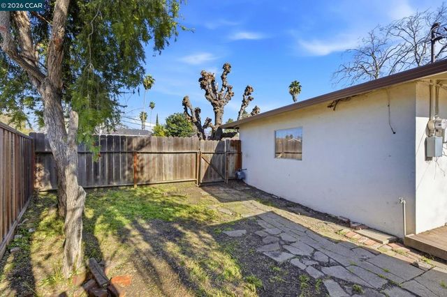 1181 Aspen Dr, Concord, CA 94520