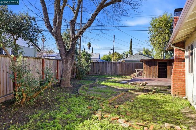 1181 Aspen Dr, Concord, CA 94520