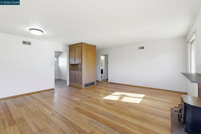 1181 Aspen Dr, Concord, CA 94520