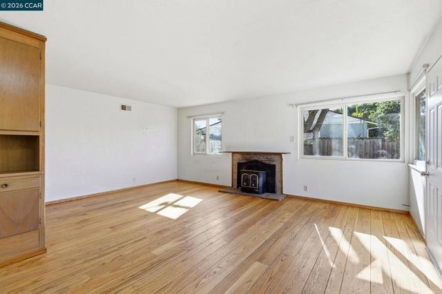 1181 Aspen Dr, Concord, CA 94520