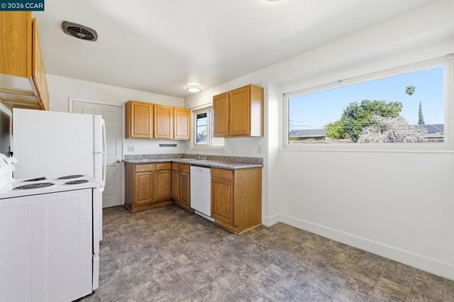 1181 Aspen Dr, Concord, CA 94520