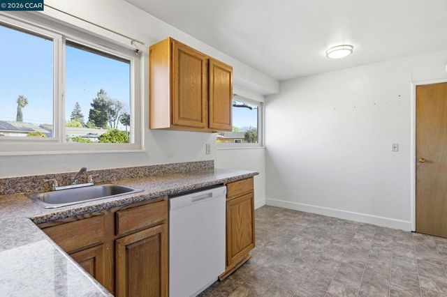 1181 Aspen Dr, Concord, CA 94520
