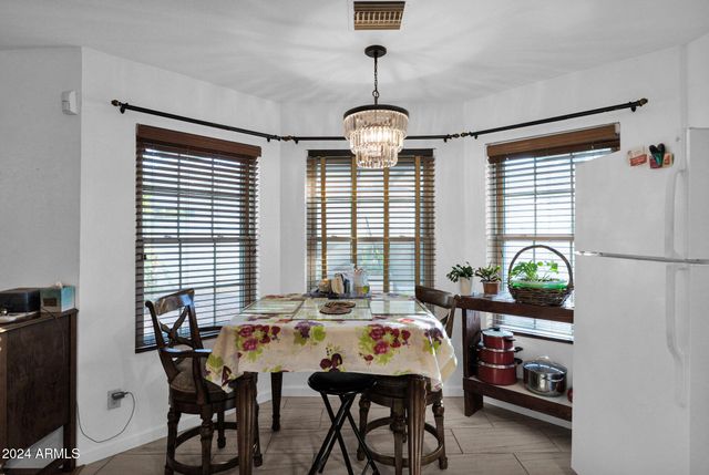 3401 N DAKOTA Street, Chandler, AZ 85225