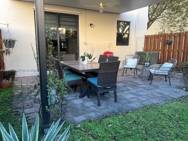 17548 SW 153rd Ct, Miami, FL 33187