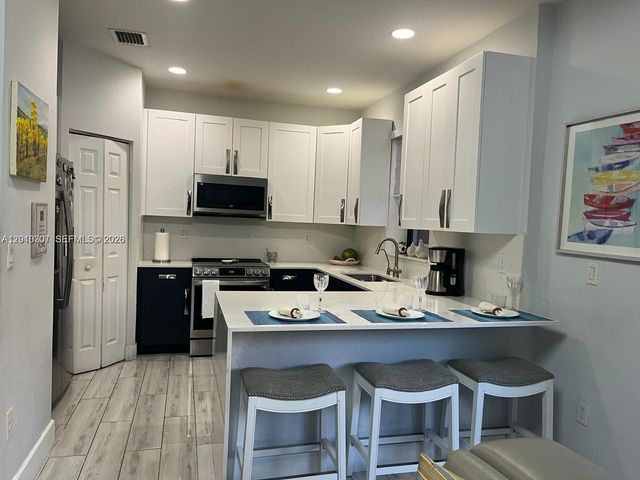 17548 SW 153rd Ct, Miami, FL 33187