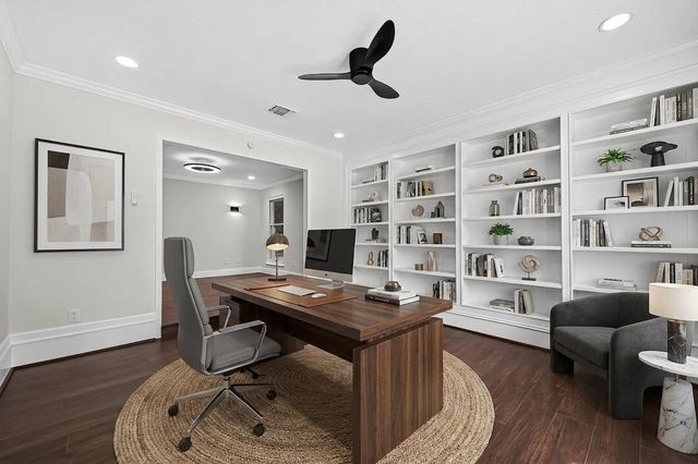 5607 Pebble Springs Drive, Houston, TX 77066