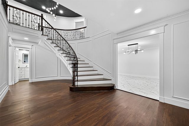 5607 Pebble Springs Drive, Houston, TX 77066